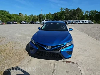 2019 Toyota Camry SE - miniatura 2