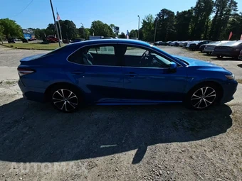 2019 Toyota Camry SE - miniatura 5
