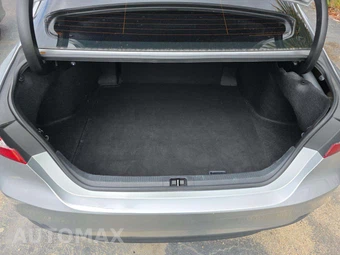 2019 Toyota Camry XLE - miniatura 11