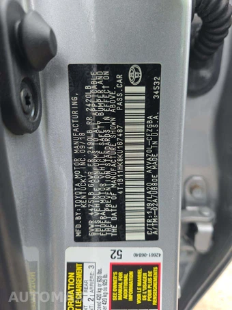 2019 Toyota Camry XLE - miniatura 2