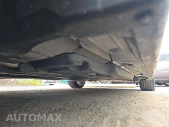 2019 Toyota Camry XLE - miniatura 4
