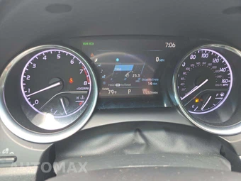 2019 Toyota Camry XLE - miniatura 6