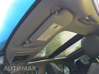2019 Toyota Camry XLE - miniatura 8