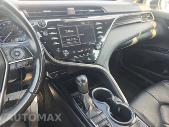 2019 Toyota Camry XLE - miniatura 11
