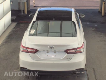 2019 Toyota Camry XLE - miniatura 5