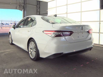 2019 Toyota Camry XLE - miniatura 6