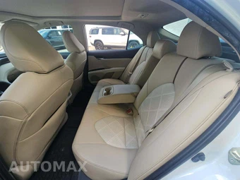 2019 Toyota Camry XLE - miniatura 10