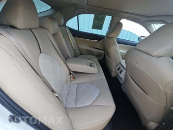 2019 Toyota Camry XLE - miniatura 13