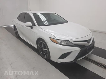 2019 Toyota Camry XSE - miniatura 3