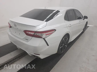 2019 Toyota Camry XSE - miniatura 4