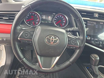2019 Toyota Camry XSE - miniatura 10