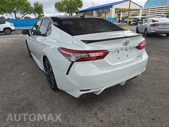 2019 Toyota Camry XSE - miniatura 6