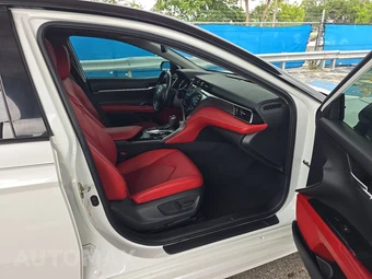 2019 Toyota Camry XSE - miniatura 8