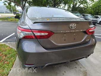 2019 Toyota Camry XSE - miniatura 3