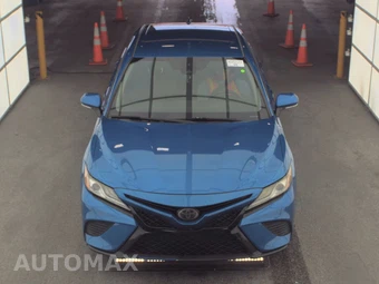 2019 Toyota Camry XSE - miniatura 2