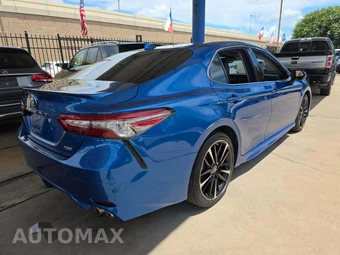 2019 Toyota Camry XSE - miniatura 3