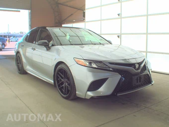 2019 Toyota Camry XSE - miniatura 3
