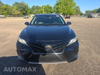 2019 Toyota Camry XSE - miniatura 2