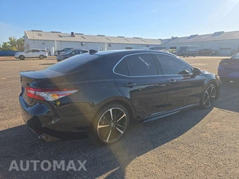 2019 Toyota Camry XSE - miniatura 4