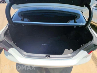 2019 Toyota Camry XSE - miniatura 14