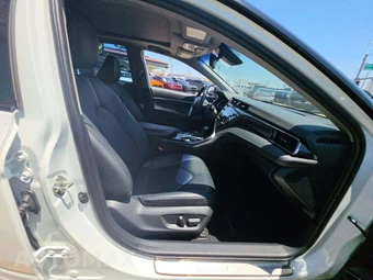 2019 Toyota Camry XSE - miniatura 18