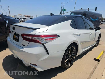 2019 Toyota Camry XSE - miniatura 3