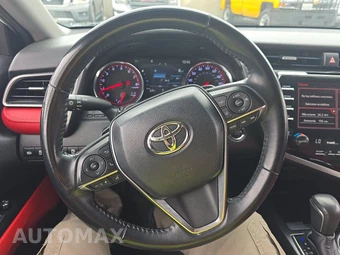 2019 Toyota Camry XSE - miniatura 10
