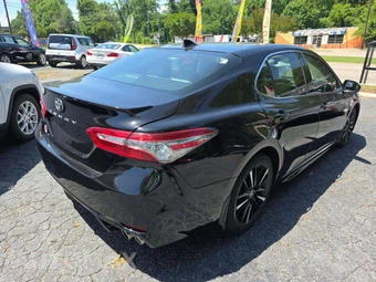 2019 Toyota Camry XSE - miniatura 3