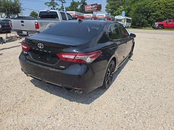 2019 Toyota Camry XSE - miniatura 3