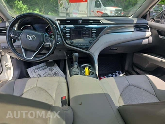 2019 Toyota Camry XSE - miniatura 10