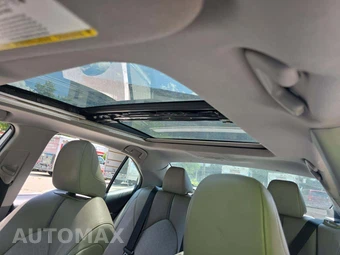 2019 Toyota Camry XSE - miniatura 11