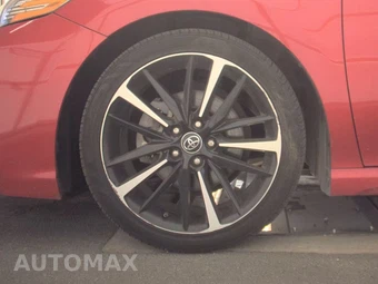 2019 Toyota Camry XSE - miniatura 9