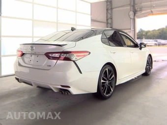 2019 Toyota Camry XSE - miniatura 4