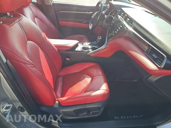 2019 Toyota Camry XSE - miniatura 8