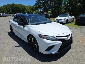 2019 Toyota Camry XSE - miniatura 4