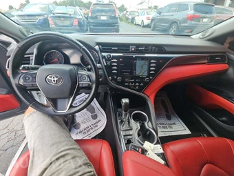 2019 Toyota Camry XSE - miniatura 10
