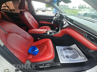 2019 Toyota Camry XSE - miniatura 18