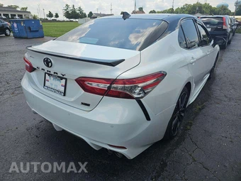 2019 Toyota Camry XSE - miniatura 3