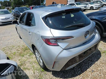 2019 Toyota Corolla Hatchback SE - miniatura 2