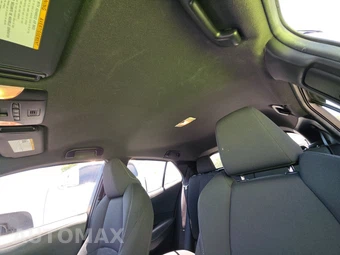 2019 Toyota Corolla Hatchback SE – miniatura 18