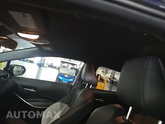 2019 Toyota Corolla Hatchback XSE - miniatura 14