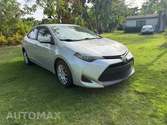 2019 Toyota Corolla LE Sedan - miniatura 2