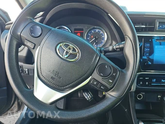 2019 Toyota Corolla LE Sedan - miniatura 10