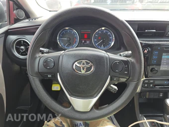 2019 Toyota Corolla LE Sedan – miniatura 10