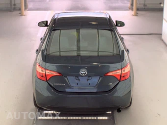 2019 Toyota Corolla LE Sedan – miniatura 5
