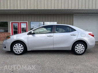 2019 Toyota Corolla LE Sedan - miniatura 6