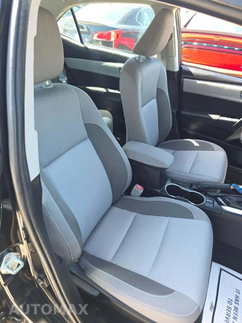 2019 Toyota Corolla LE Sedan – miniatura 18