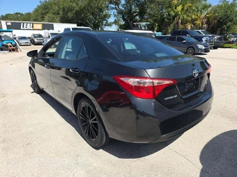 2019 Toyota Corolla LE Sedan – miniatura 2