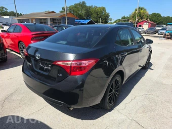 2019 Toyota Corolla LE Sedan – miniatura 3