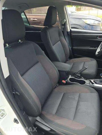 2019 Toyota Corolla LE Sedan - miniatura 18